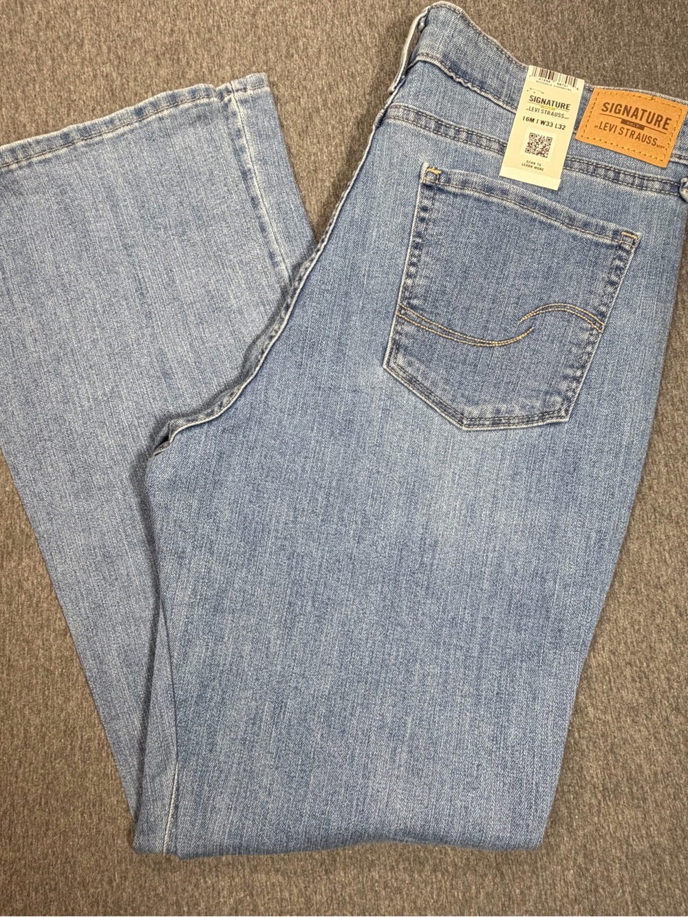 Levi Strauss Signature Gold Jeans NWT Mens 33x32 Mid Rise Bootcut Med Wash